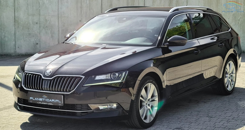 Skoda Superb cena 59900 przebieg: 246982, rok produkcji 2016 z Przeworsk małe 742